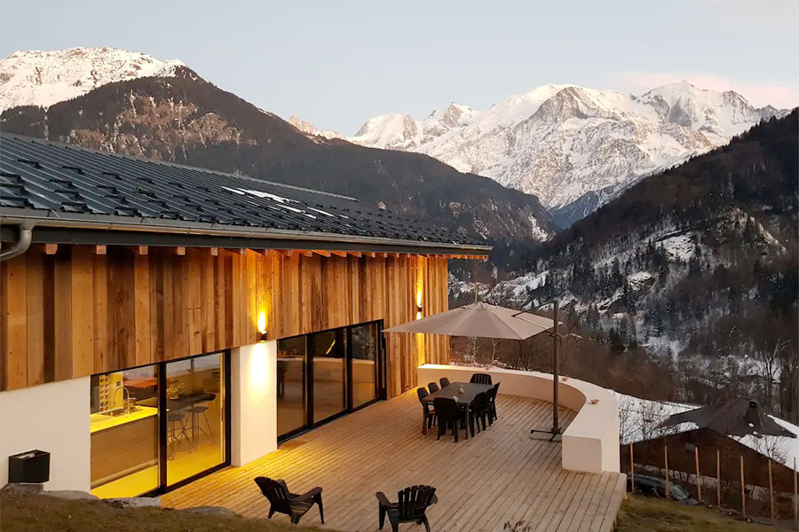 Chalet Tír na nÓg - view of deck area